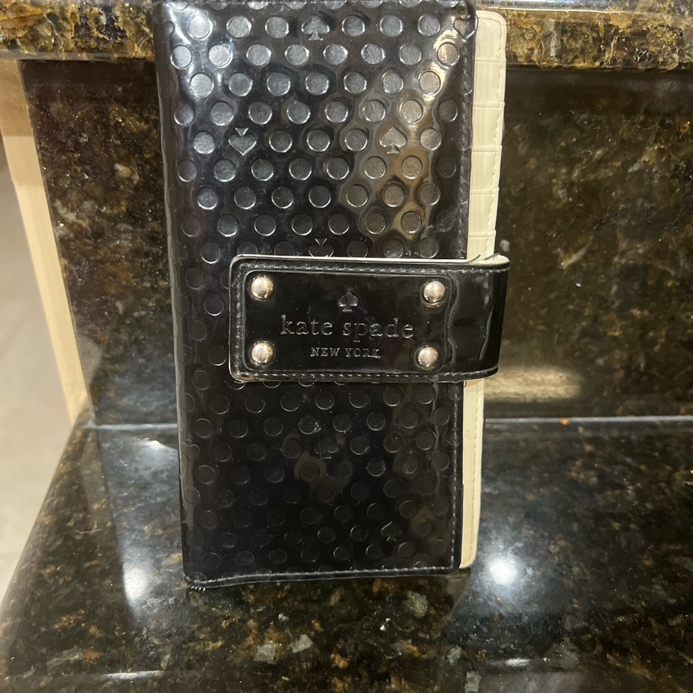 Kate Spade Wallet ♠️